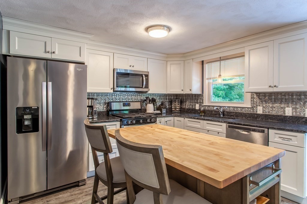 20 Meade Road Billerica, MA 01821 - Photo 5 of 30