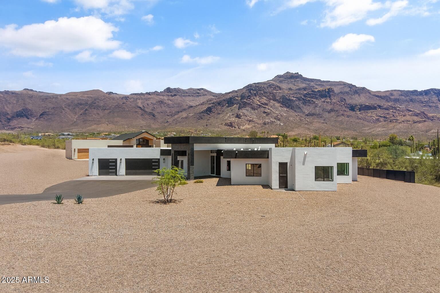 3525 South Kings Ranch Road Gold Canyon, AZ 85118 - Photo 2 of 58 Drone Image