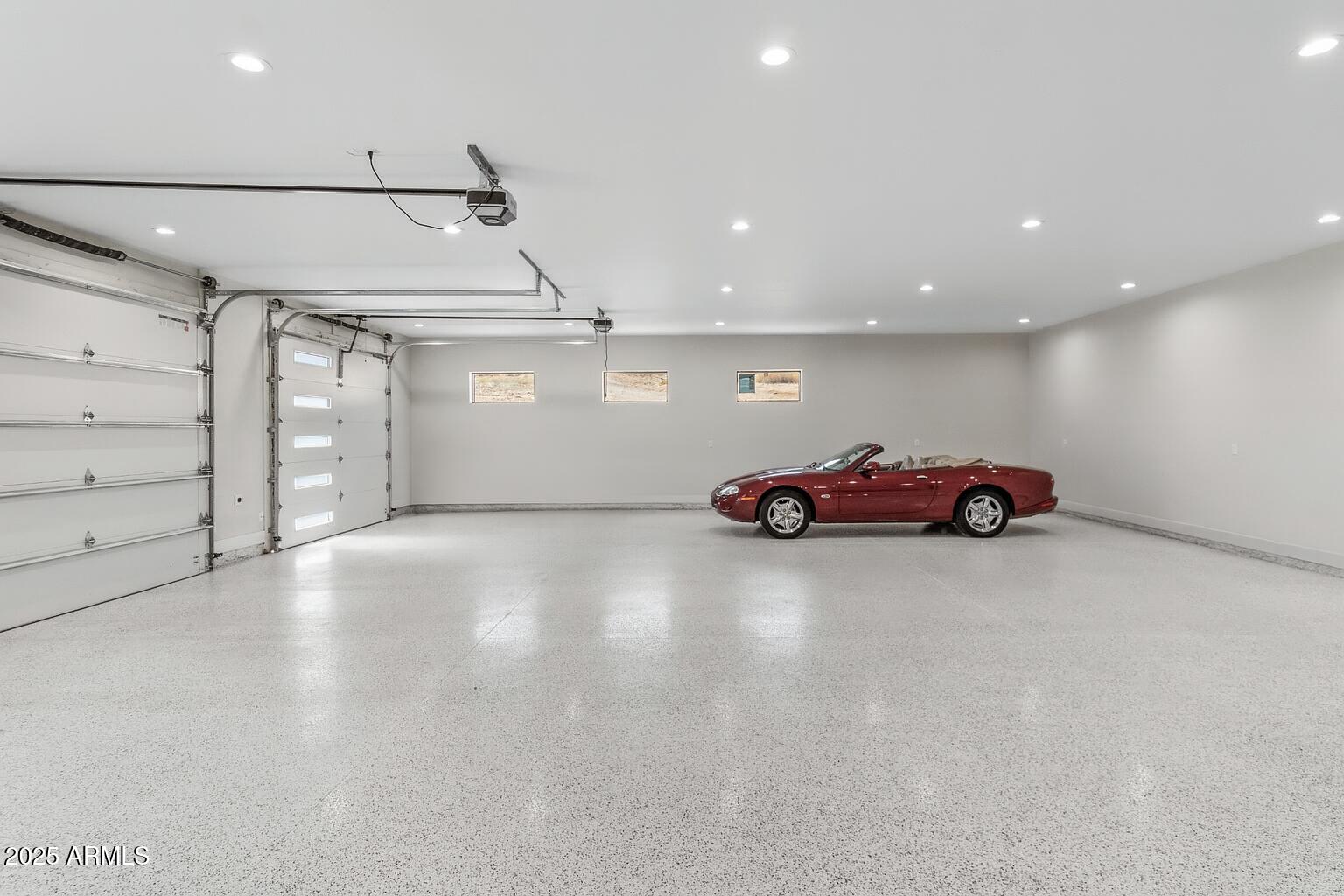3525 South Kings Ranch Road Gold Canyon, AZ 85118 - Photo 51 of 58 6 car garage