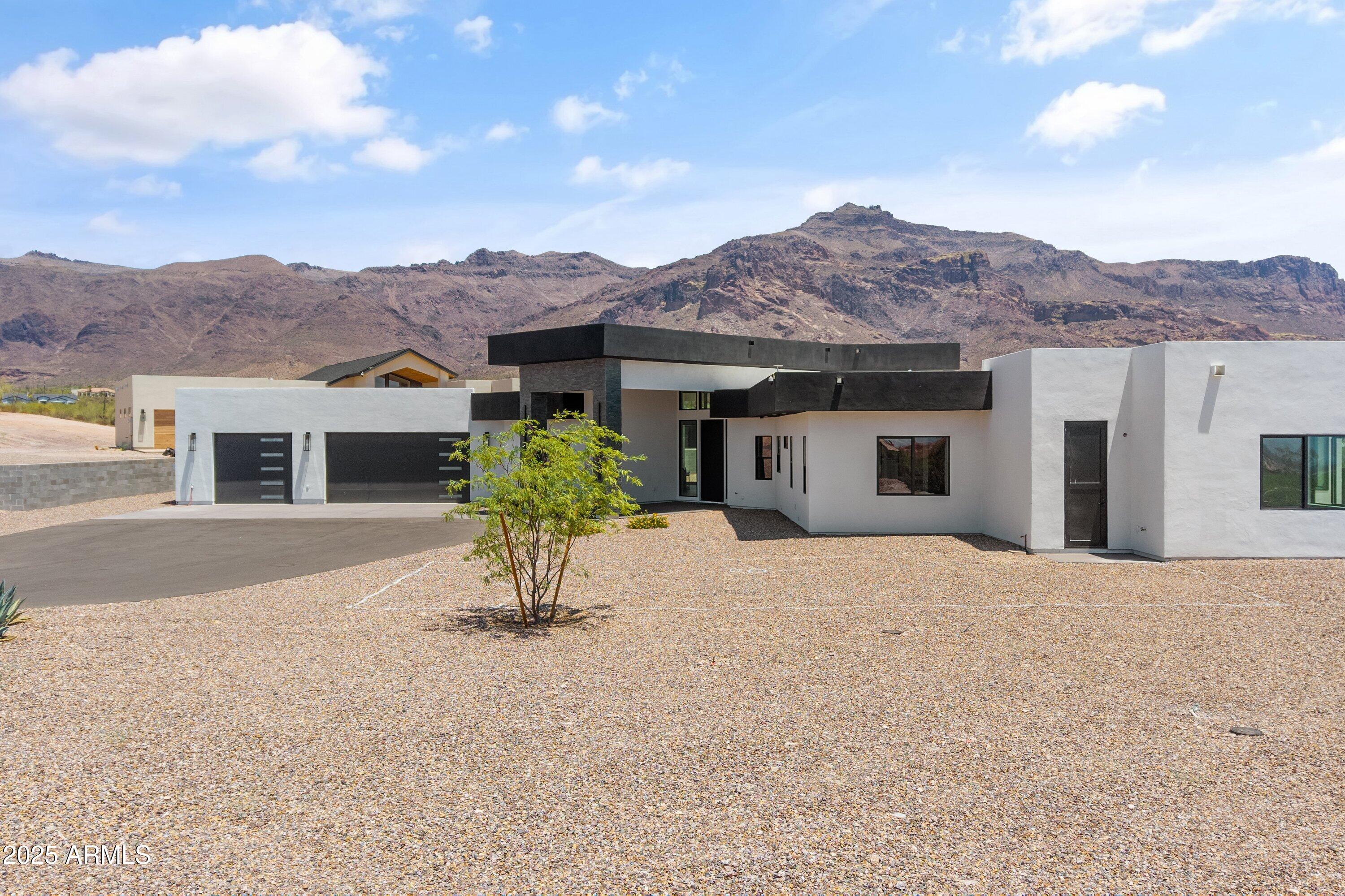 3525 South Kings Ranch Road Gold Canyon, AZ 85118 - Photo 6 of 58 DJI_20250718121146_0082_D