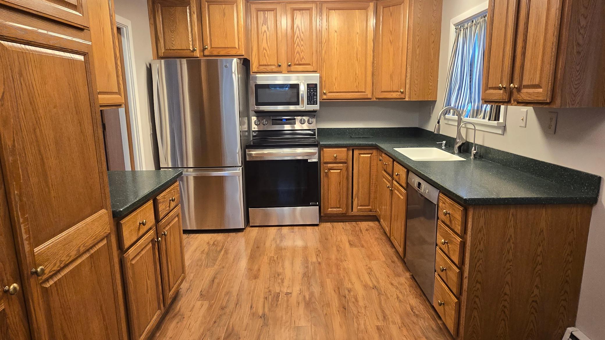 305 20th Street Northwest Austin, MN 55912 - Photo 12 of 30