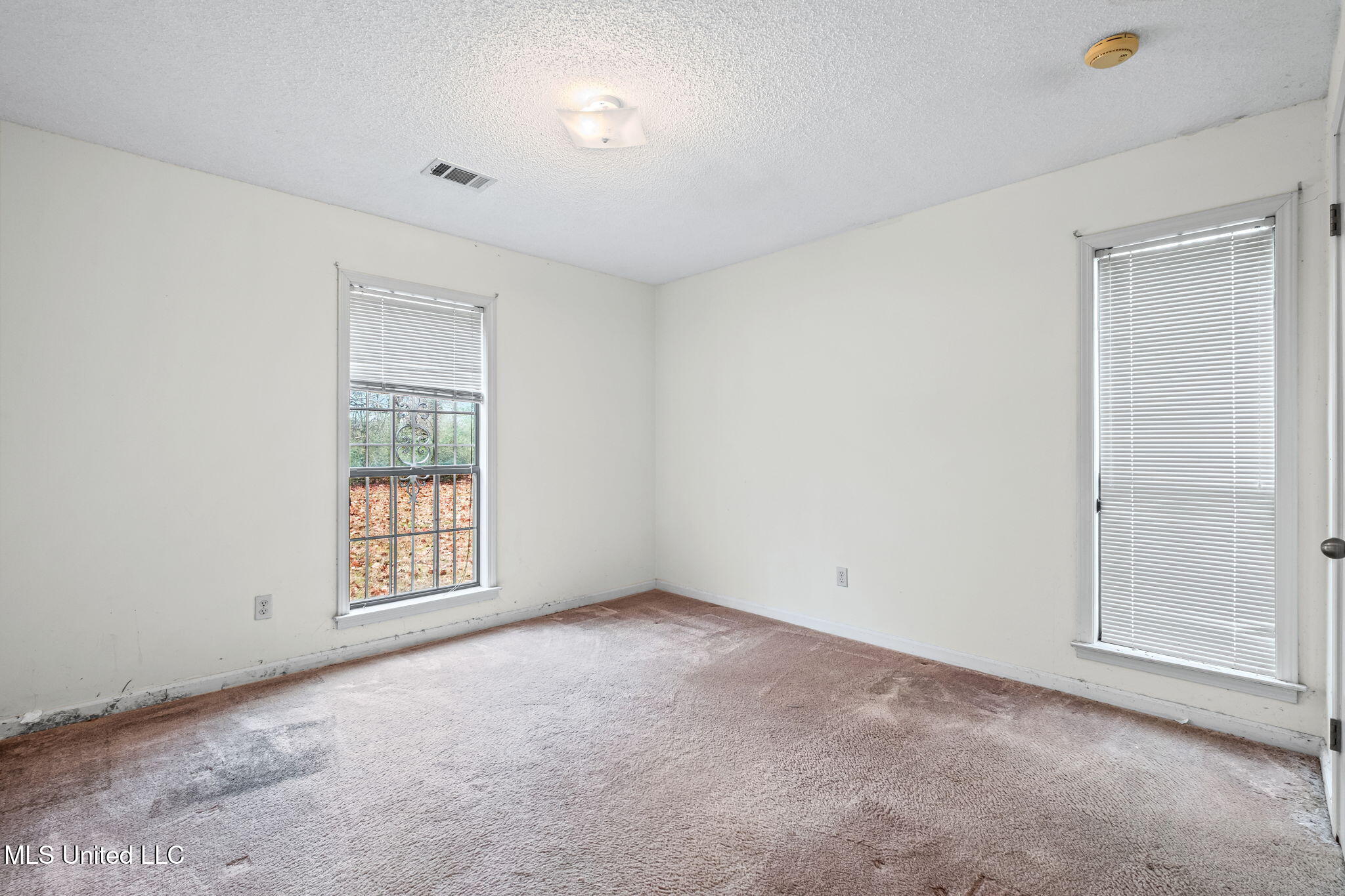 1038 West Oak Grove Road Hernando, MS 38632 - Photo 14 of 20 Spacious Guest Bedrooms