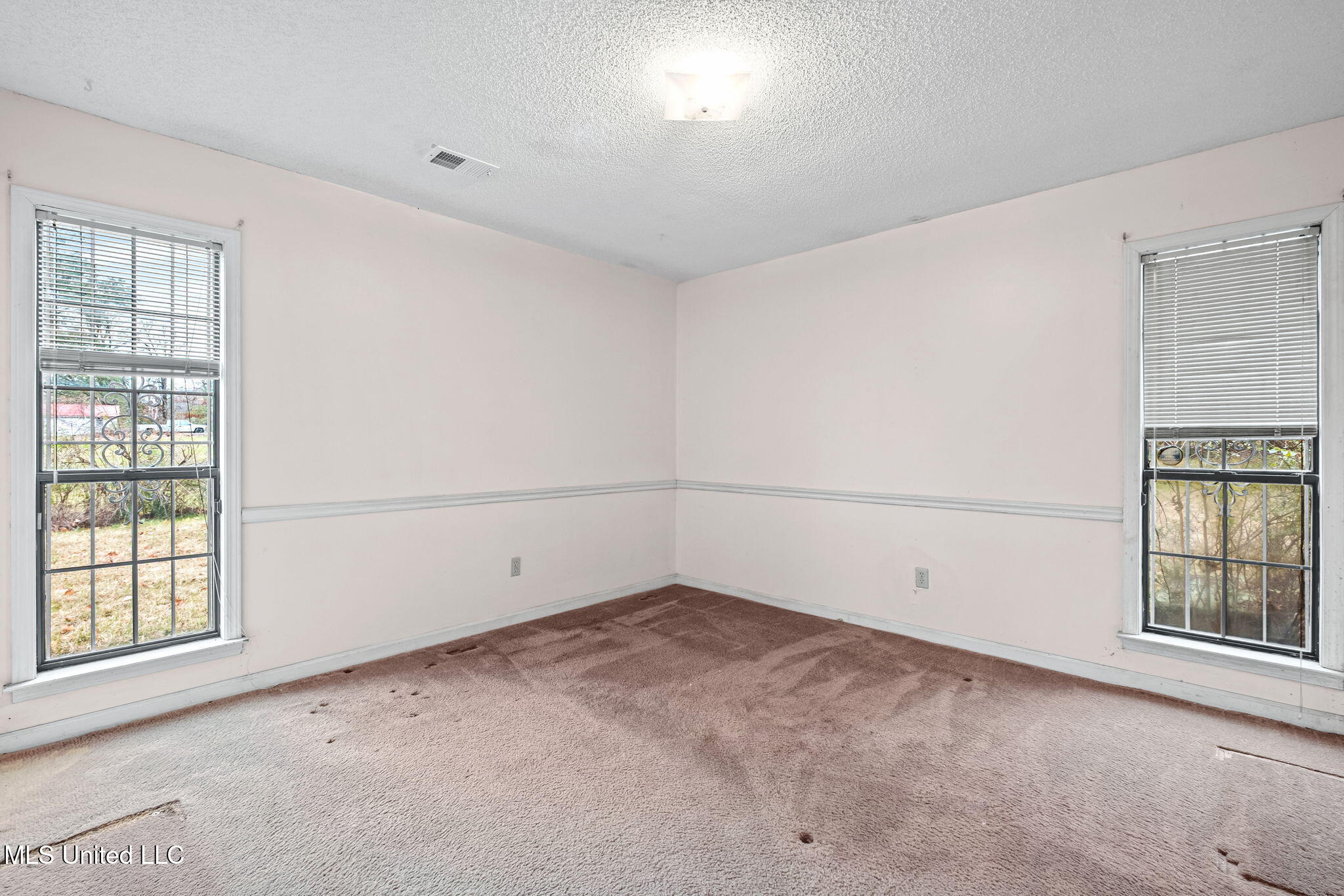 1038 West Oak Grove Road Hernando, MS 38632 - Photo 16 of 20 Spacious Guest Bedrooms