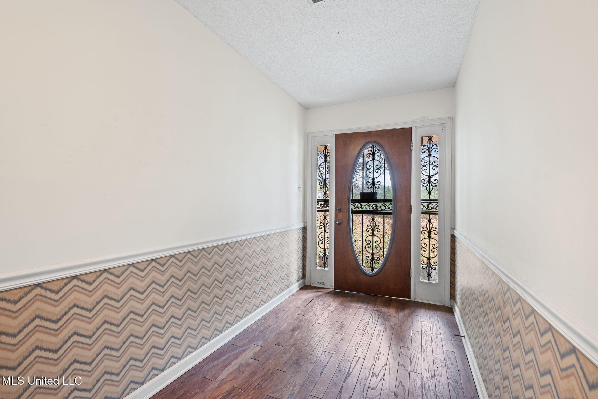 1038 West Oak Grove Road Hernando, MS 38632 - Photo 6 of 20 Entrance