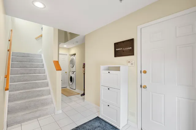 $399,000 | 3806 West Devon Avenue, Lincolnwood, IL 60712