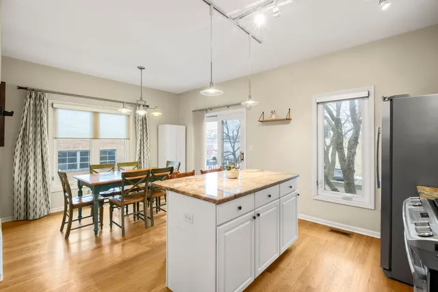 $399,000 | 3806 West Devon Avenue, Lincolnwood, IL 60712