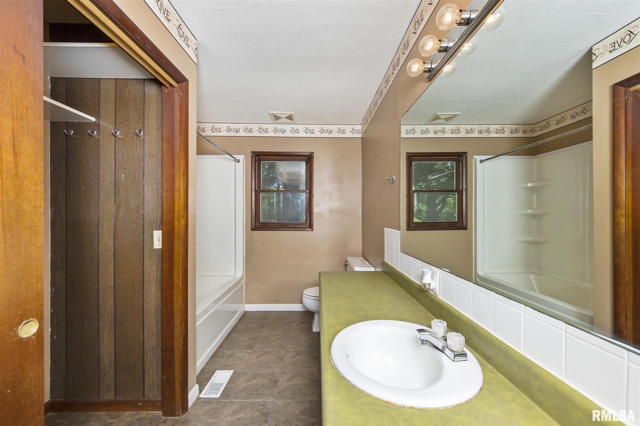 7139 Lake Road Hopedale, IL 61747 - Photo 20 of 40 Gallery Image 20