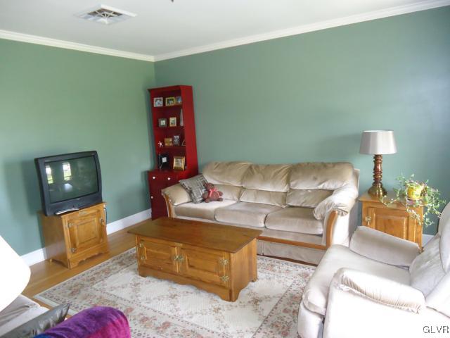 4786 Beck Road Emmaus, PA 18049 - Photo 5 of 33 Gallery Image 5