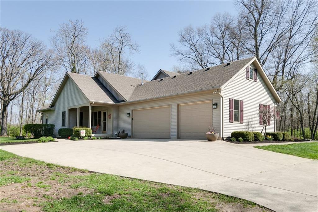 249 Riverside Drive Troy, OH 45373 - Photo 3 of 28 Gallery Image 3