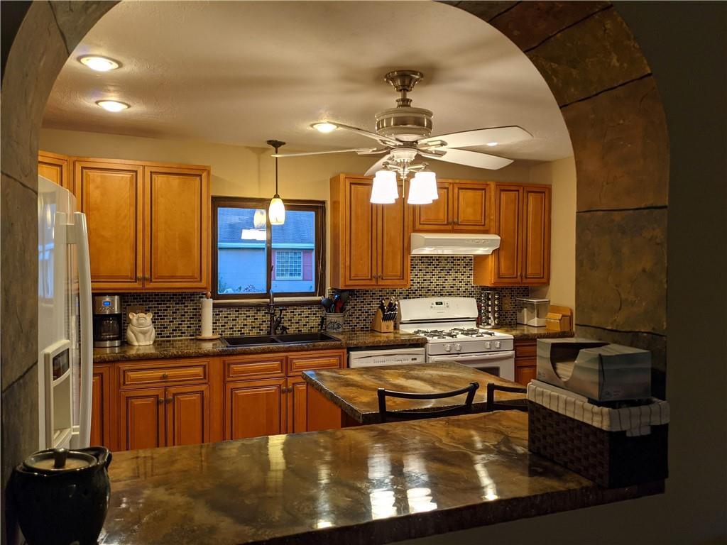 258 Country Club Road Washington, PA 15301 - Photo 8 of 25 Gallery Image 8