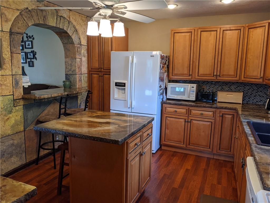258 Country Club Road Washington, PA 15301 - Photo 9 of 25 Gallery Image 9