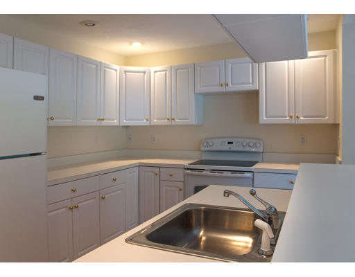 49 Whispering Brook Road, Unit 38 Marlborough, MA 01752 - Photo 4 of 7 Gallery Image 4