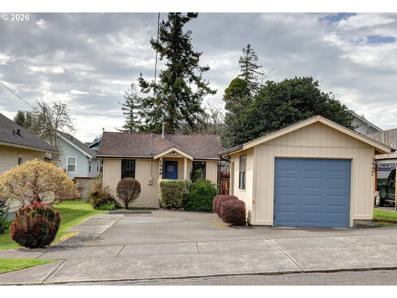 1449 9th Street Astoria, OR 97103 - Photo 2 of 20 a view of outdoor space yard and front view of a house