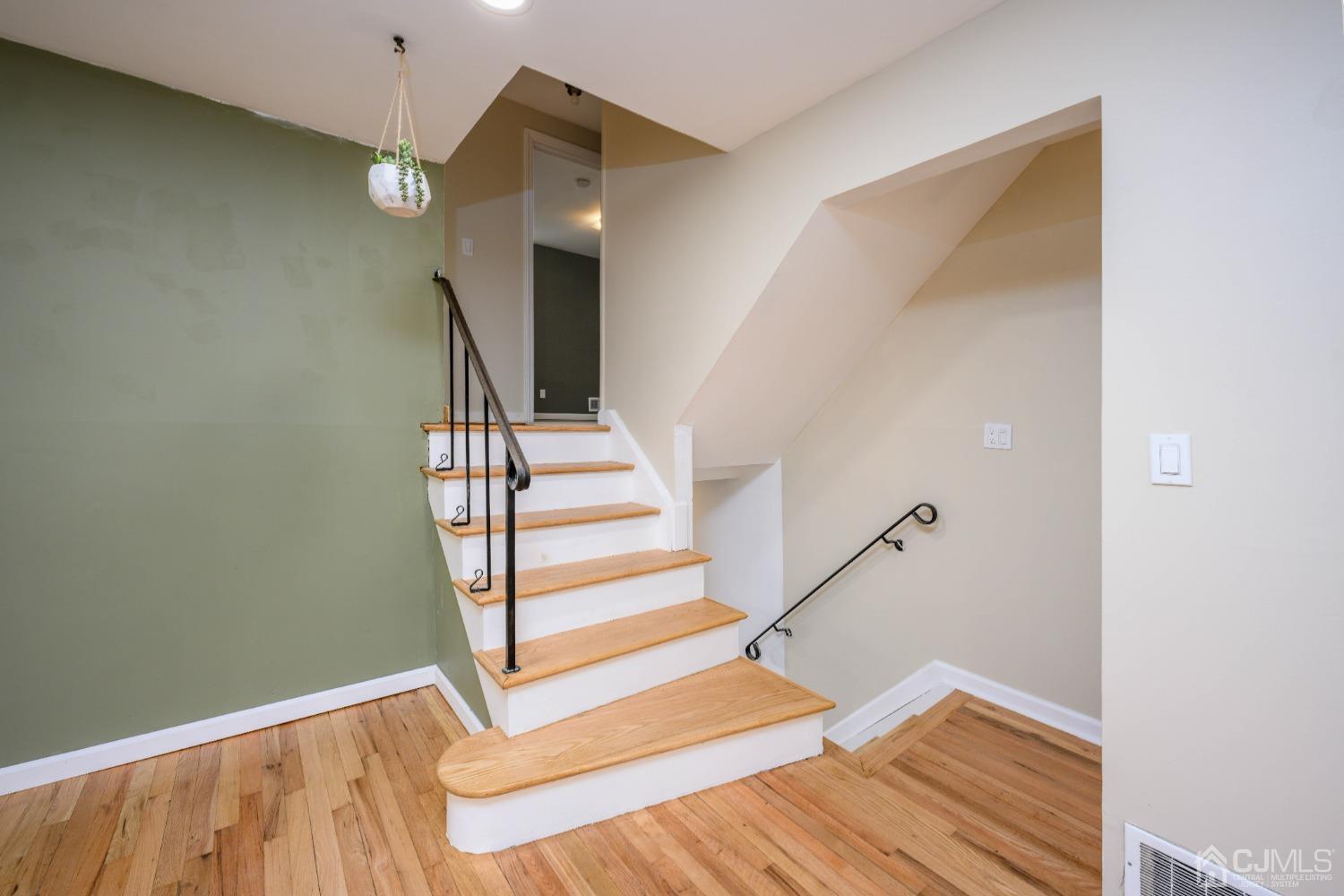 32 Meadow Road East Brunswick, NJ 08816 - Photo 12 of 28 Gallery Image 12