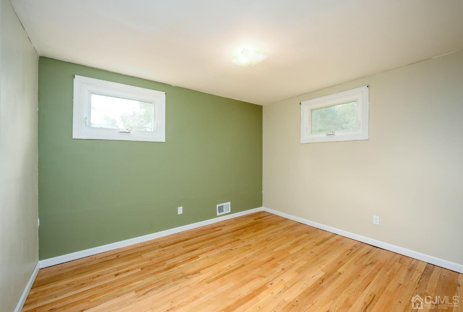 32 Meadow Road East Brunswick, NJ 08816 - Photo 15 of 28 Gallery Image 15