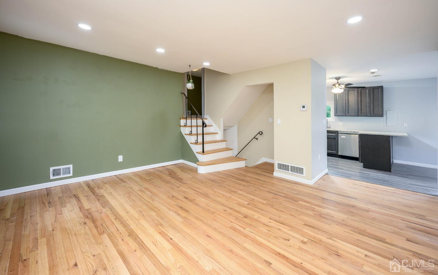 32 Meadow Road East Brunswick, NJ 08816 - Photo 8 of 28 Gallery Image 8