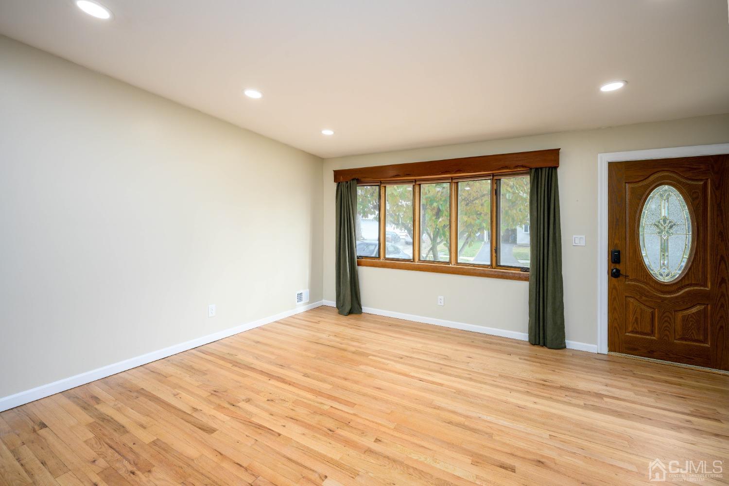 32 Meadow Road East Brunswick, NJ 08816 - Photo 9 of 28 Gallery Image 9