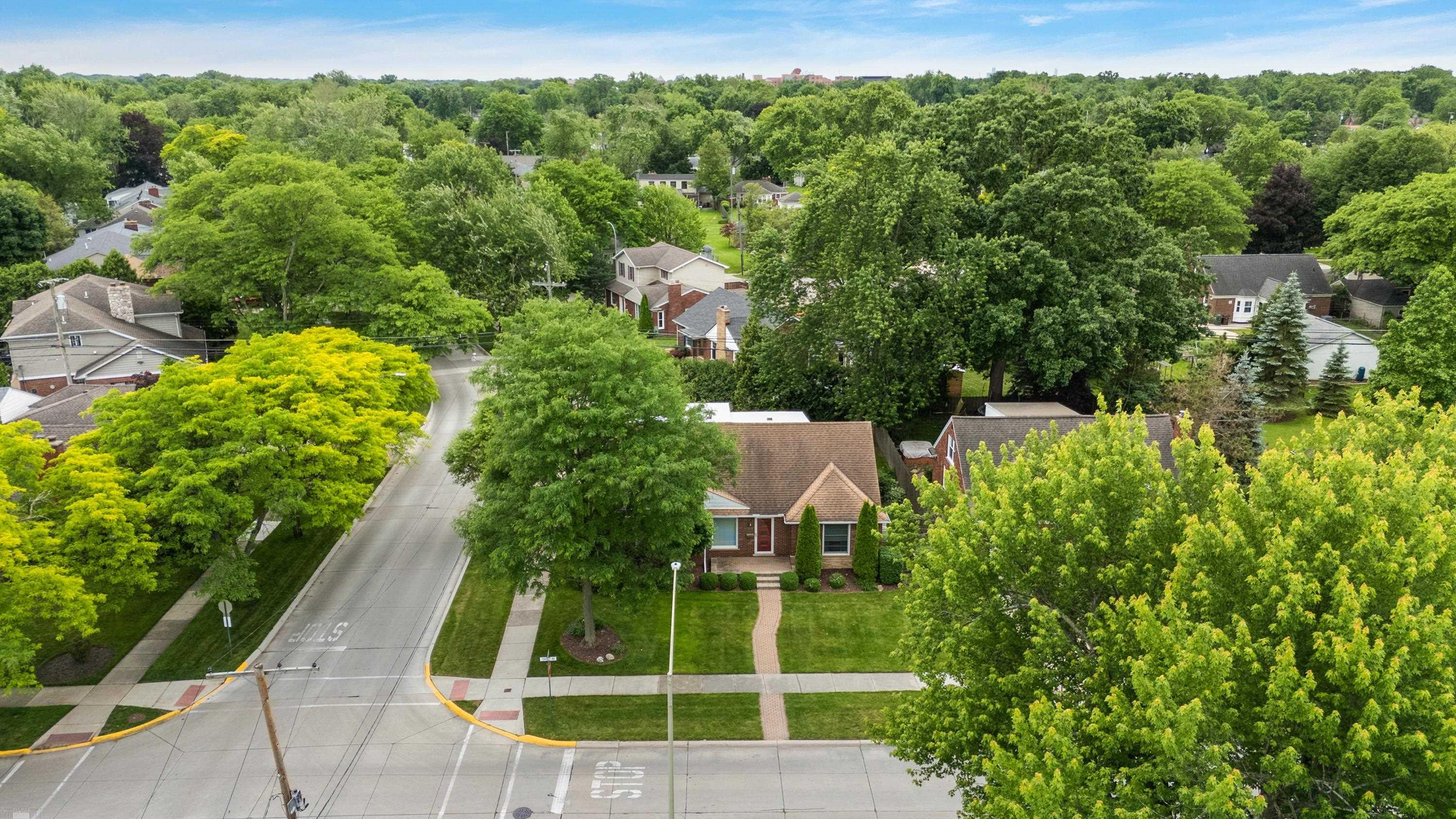 1437 Torrey Road Grosse Pointe Woods, MI 48236 - Photo 56 of 60
