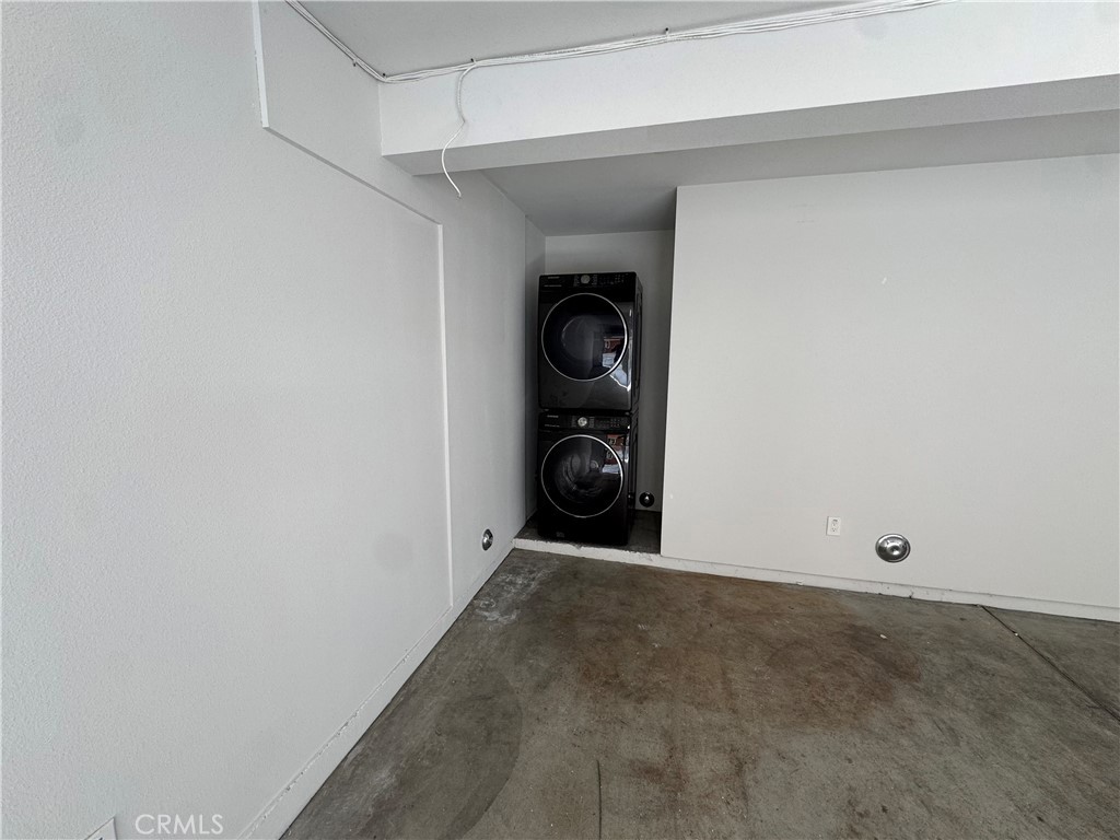 7958 Telegraph Road Downey, CA 90240 - Photo 27 of 38 a view of an empty room and window