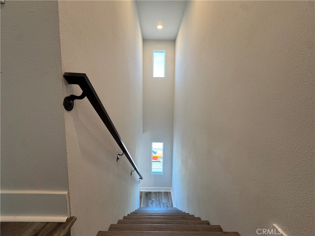 7958 Telegraph Road Downey, CA 90240 - Photo 9 of 38 a view of entryway