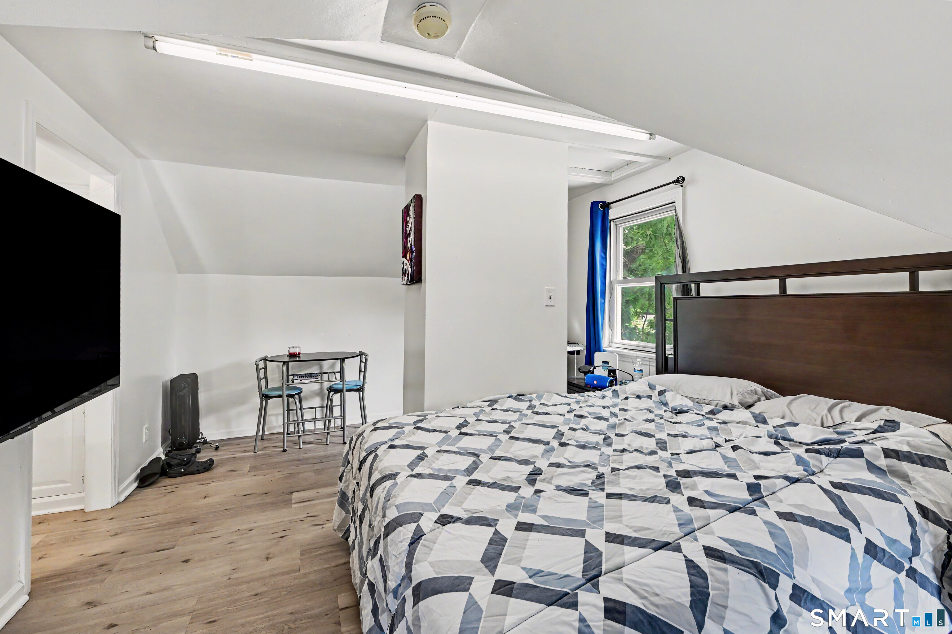 44 Toms Road Stamford, CT 06906 - Photo 27 of 38