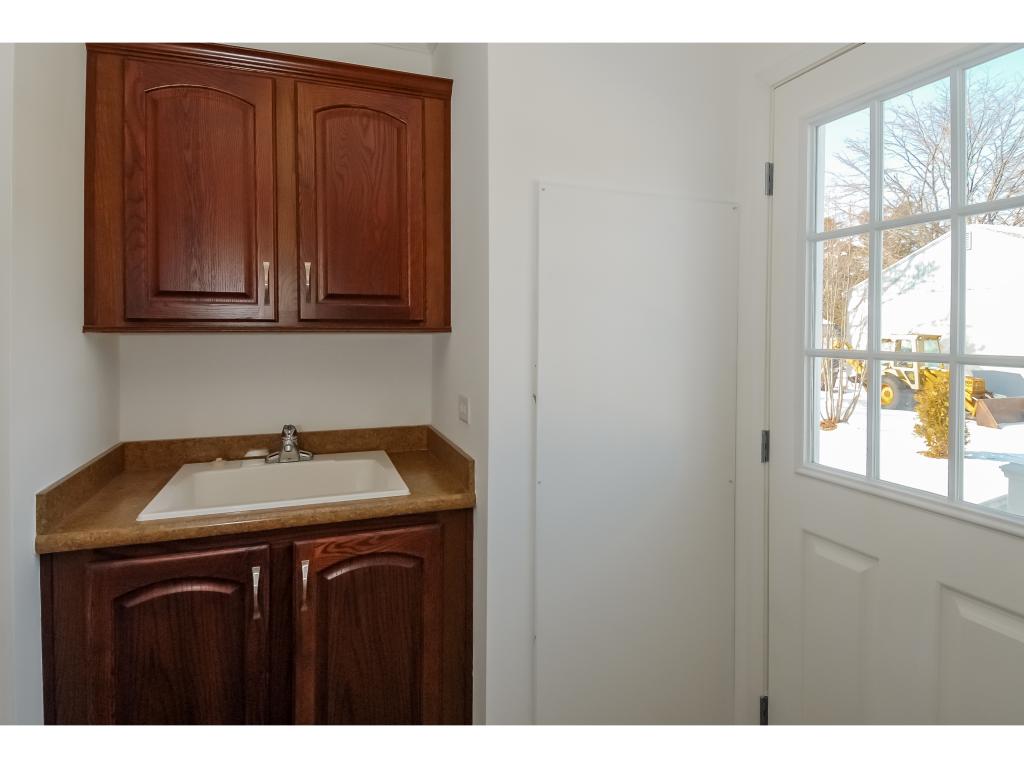 14 Rita Avenue Derry, NH 03038 - Photo 13 of 18