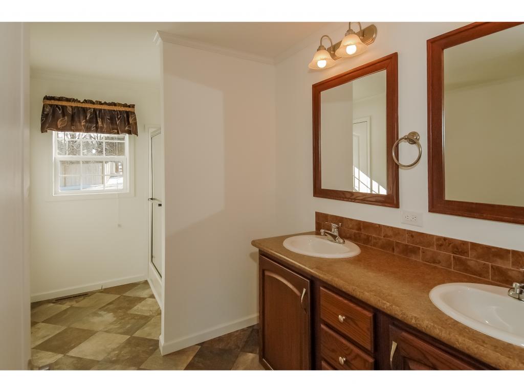 14 Rita Avenue Derry, NH 03038 - Photo 17 of 18