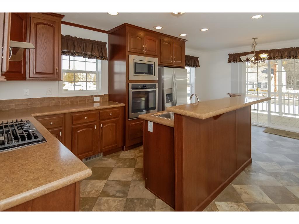 14 Rita Avenue Derry, NH 03038 - Photo 6 of 18