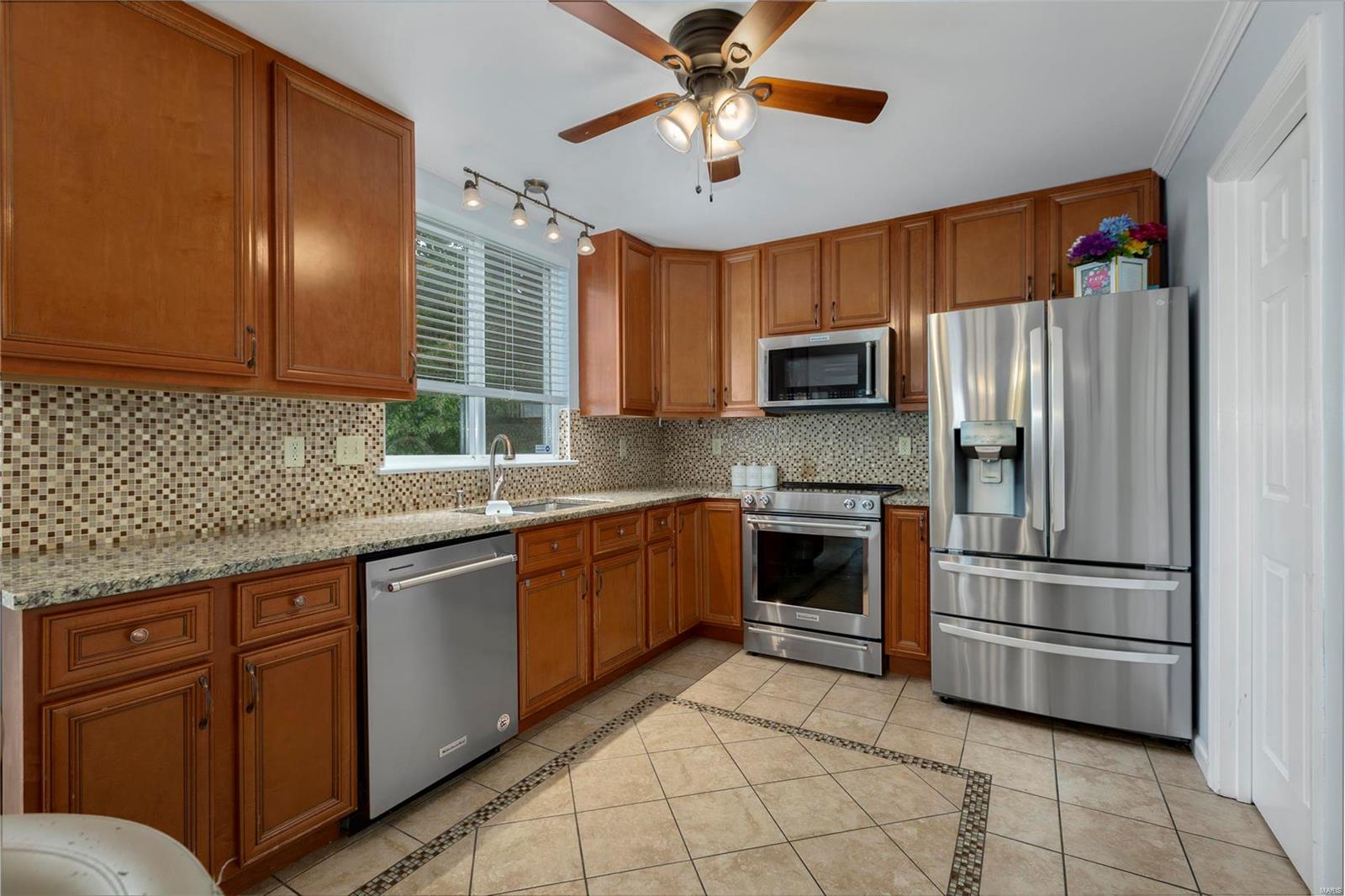 4715 Rutledge Way Drive St. Louis, MO 63129 - Photo 8 of 25 Gallery Image 8