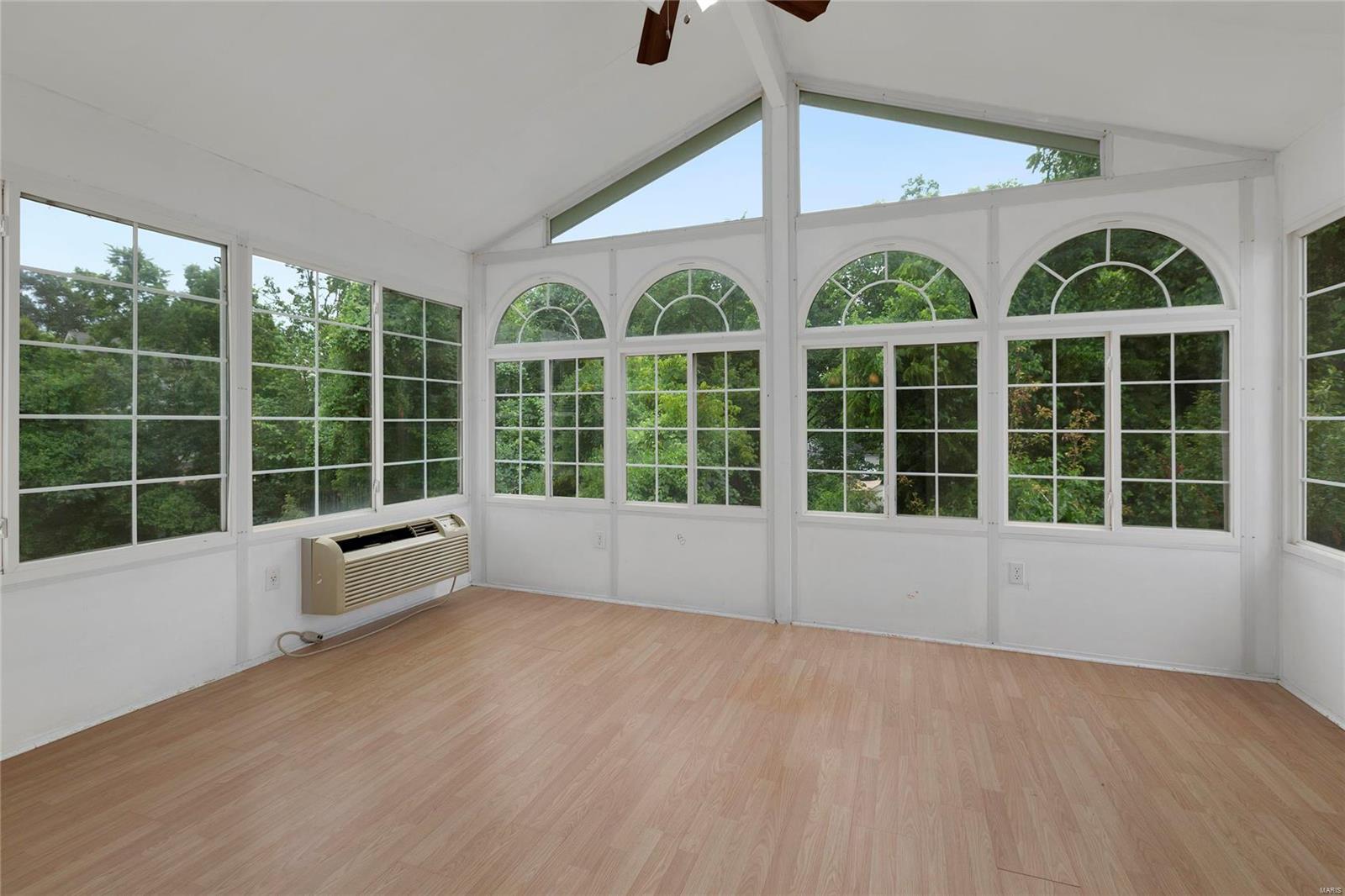 4715 Rutledge Way Drive St. Louis, MO 63129 - Photo 10 of 25 Gallery Image 10