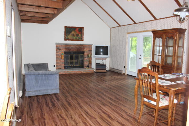 1562 Ridgeview Drive Lake Ariel, PA 18436 - Photo 4 of 24