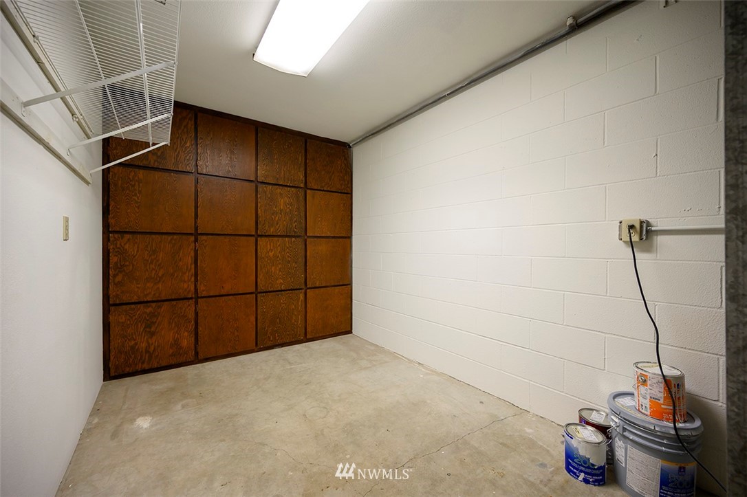 623 Main Street, Unit 2 Edmonds, WA 98020 - Photo 17 of 24