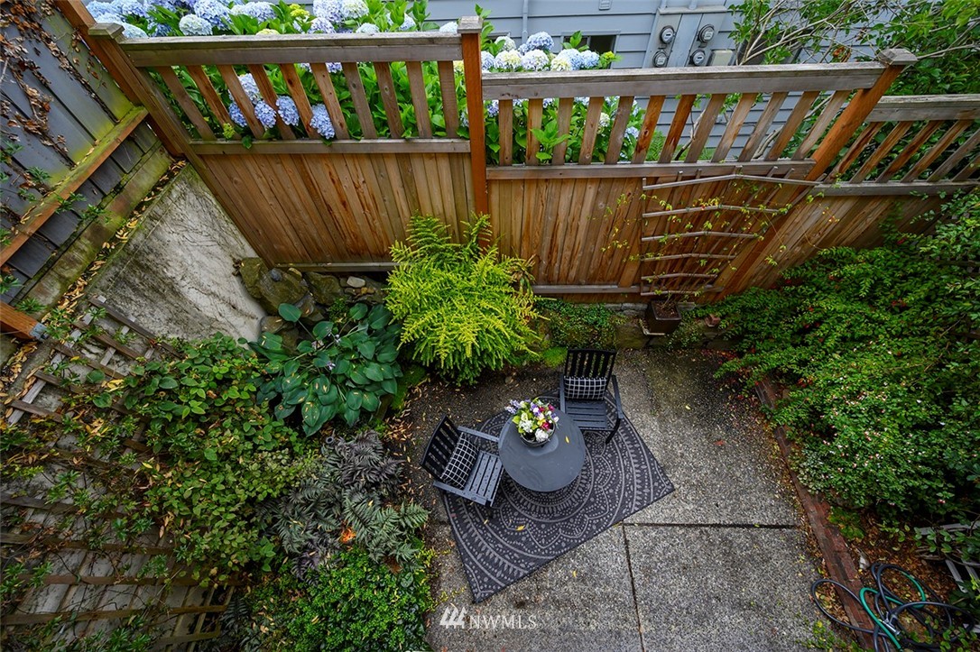 623 Main Street, Unit 2 Edmonds, WA 98020 - Photo 20 of 24