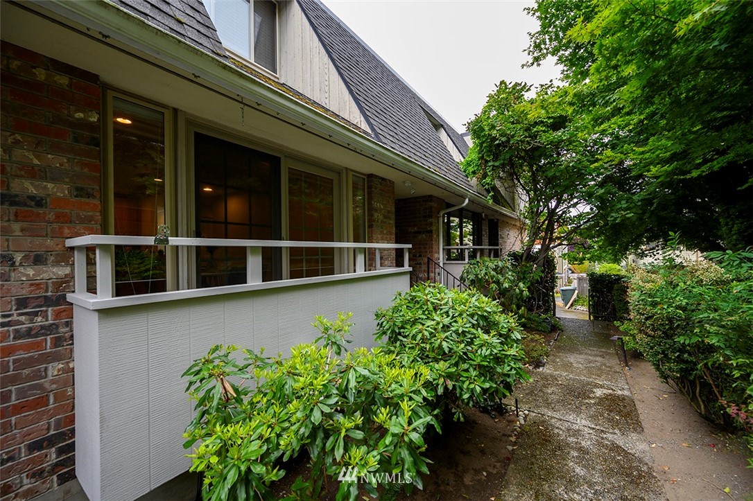 623 Main Street, Unit 2 Edmonds, WA 98020 - Photo 22 of 24