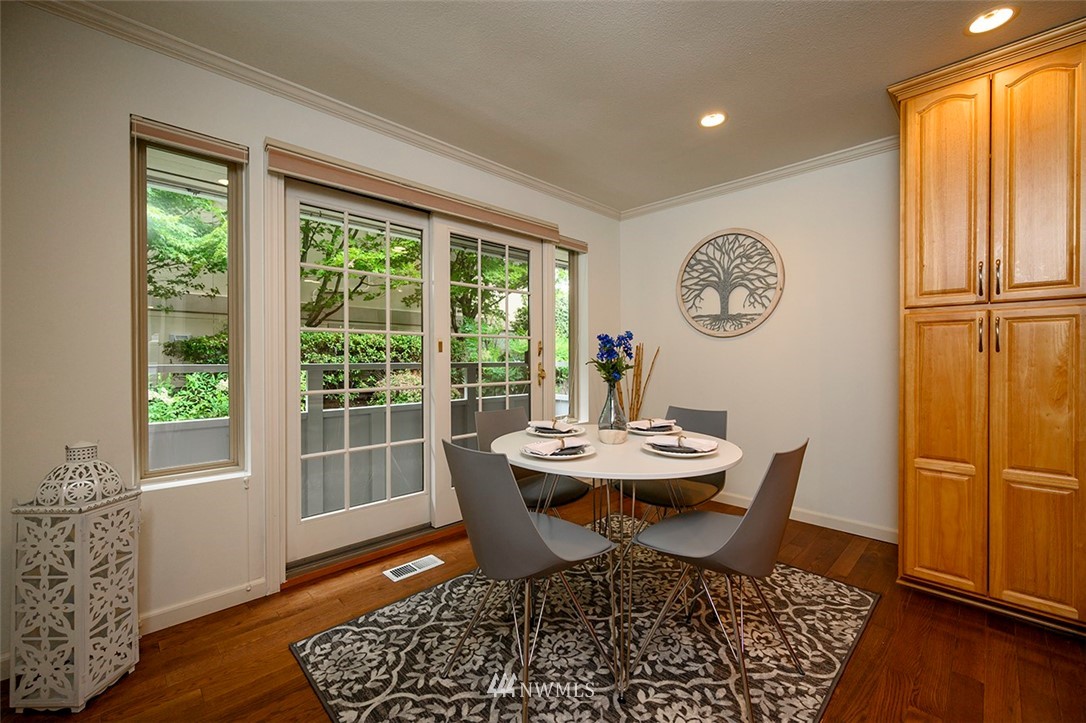 623 Main Street, Unit 2 Edmonds, WA 98020 - Photo 5 of 24