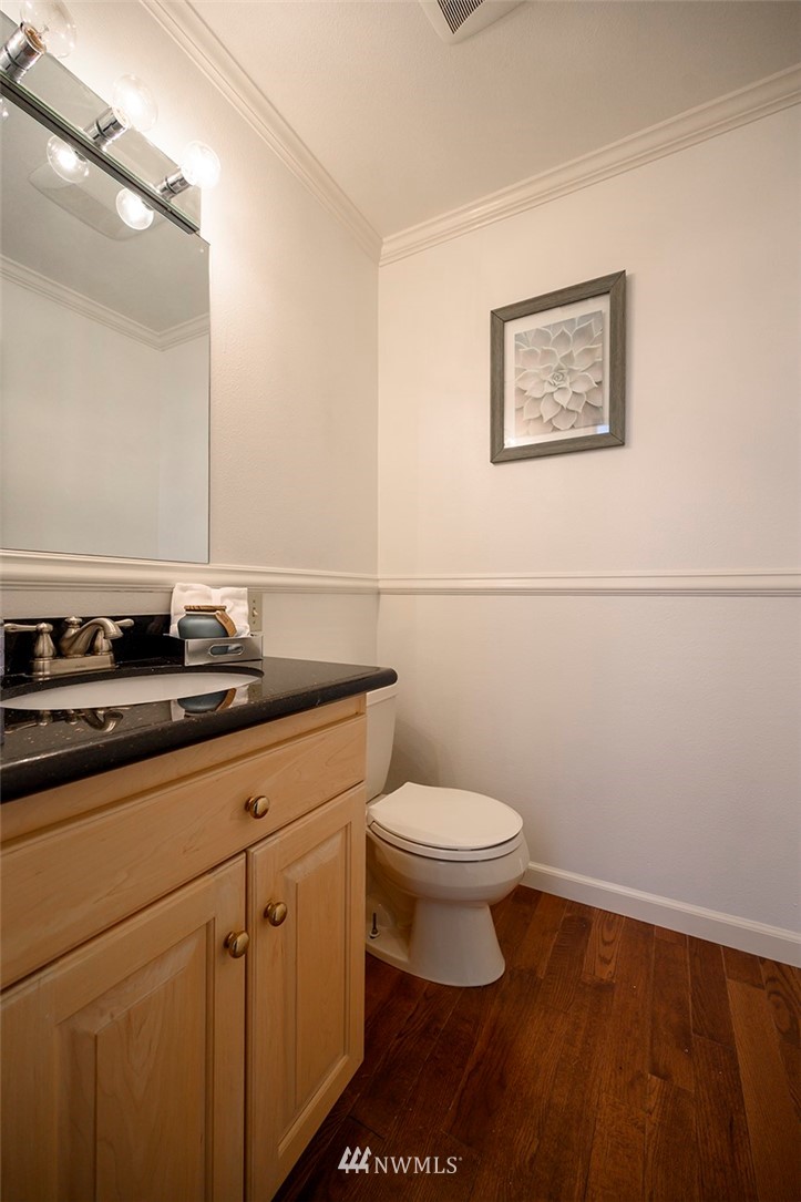 623 Main Street, Unit 2 Edmonds, WA 98020 - Photo 6 of 24