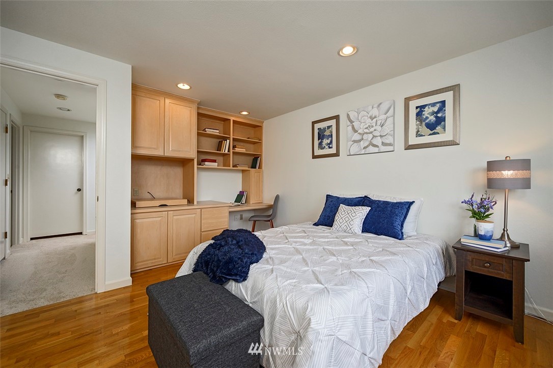 623 Main Street, Unit 2 Edmonds, WA 98020 - Photo 8 of 24