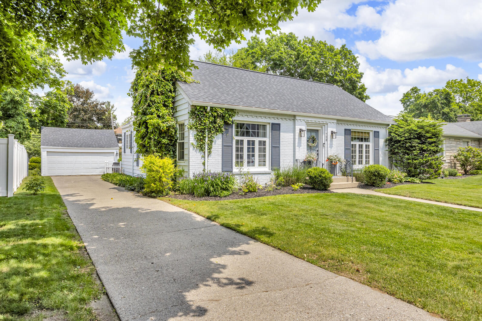 720 Crescent Road Jackson, MI 49203 - Photo 2 of 52 0N0A7732