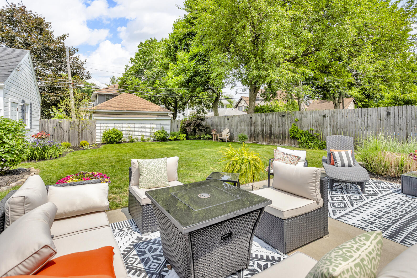 720 Crescent Road Jackson, MI 49203 - Photo 4 of 52 0N0A7736