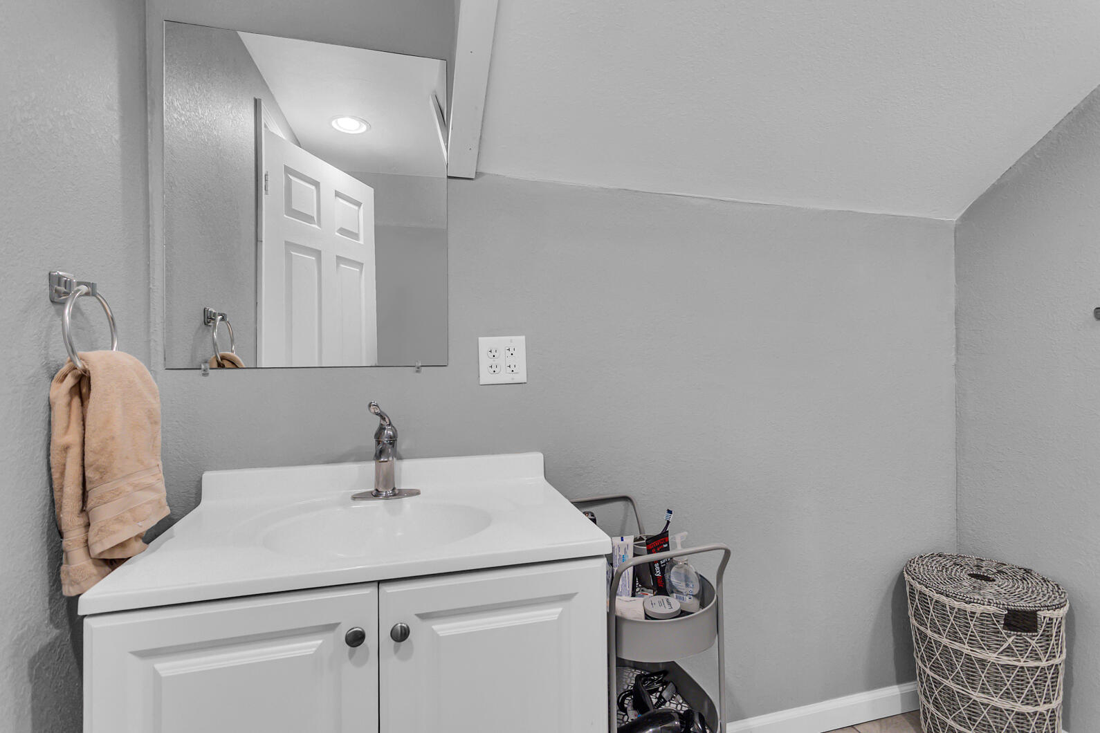 720 Crescent Road Jackson, MI 49203 - Photo 41 of 52 0N0A7849