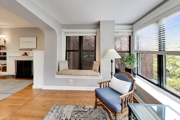 $600,000 | 5637 North Kenmore Avenue, Unit 3, Chicago, IL 60660