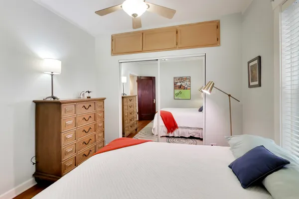 $600,000 | 5637 North Kenmore Avenue, Unit 3, Chicago, IL 60660