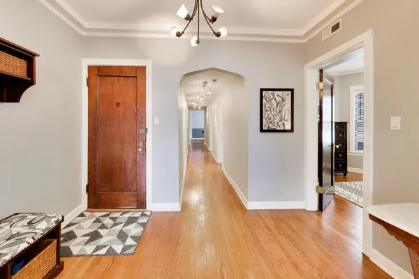 $600,000 | 5637 North Kenmore Avenue, Unit 3, Chicago, IL 60660