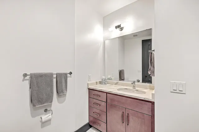 $4,990 | 5 Gadsdenboro Street, Unit 511, Charleston, SC 29401