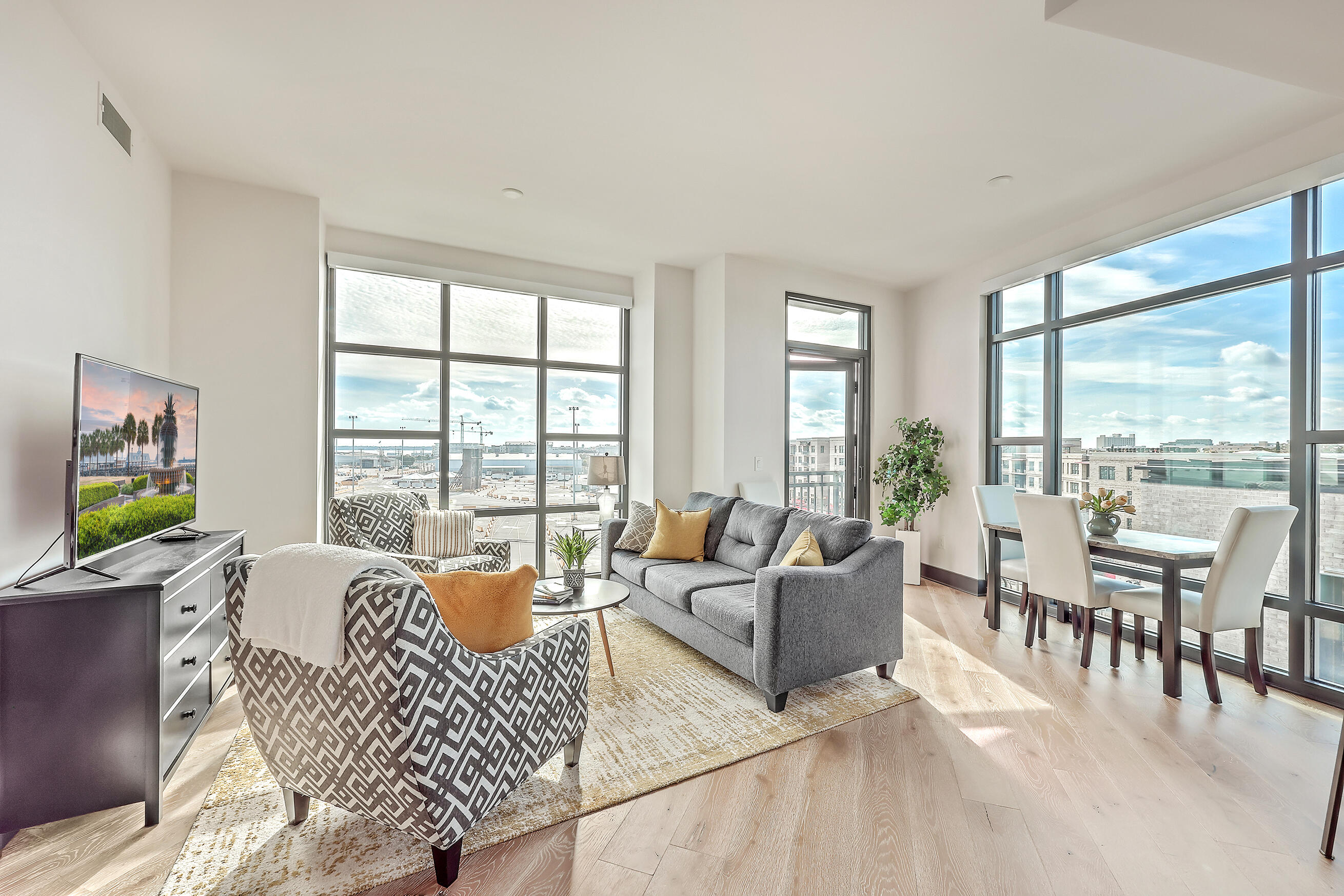 5 Gadsdenboro Street, Unit 511 Charleston, SC 29401 - Photo 3 of 41 ZYN_5150_1_2_3_4_5_6