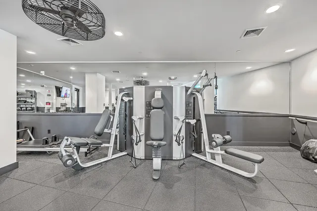 $4,990 | 5 Gadsdenboro Street, Unit 511, Charleston, SC 29401