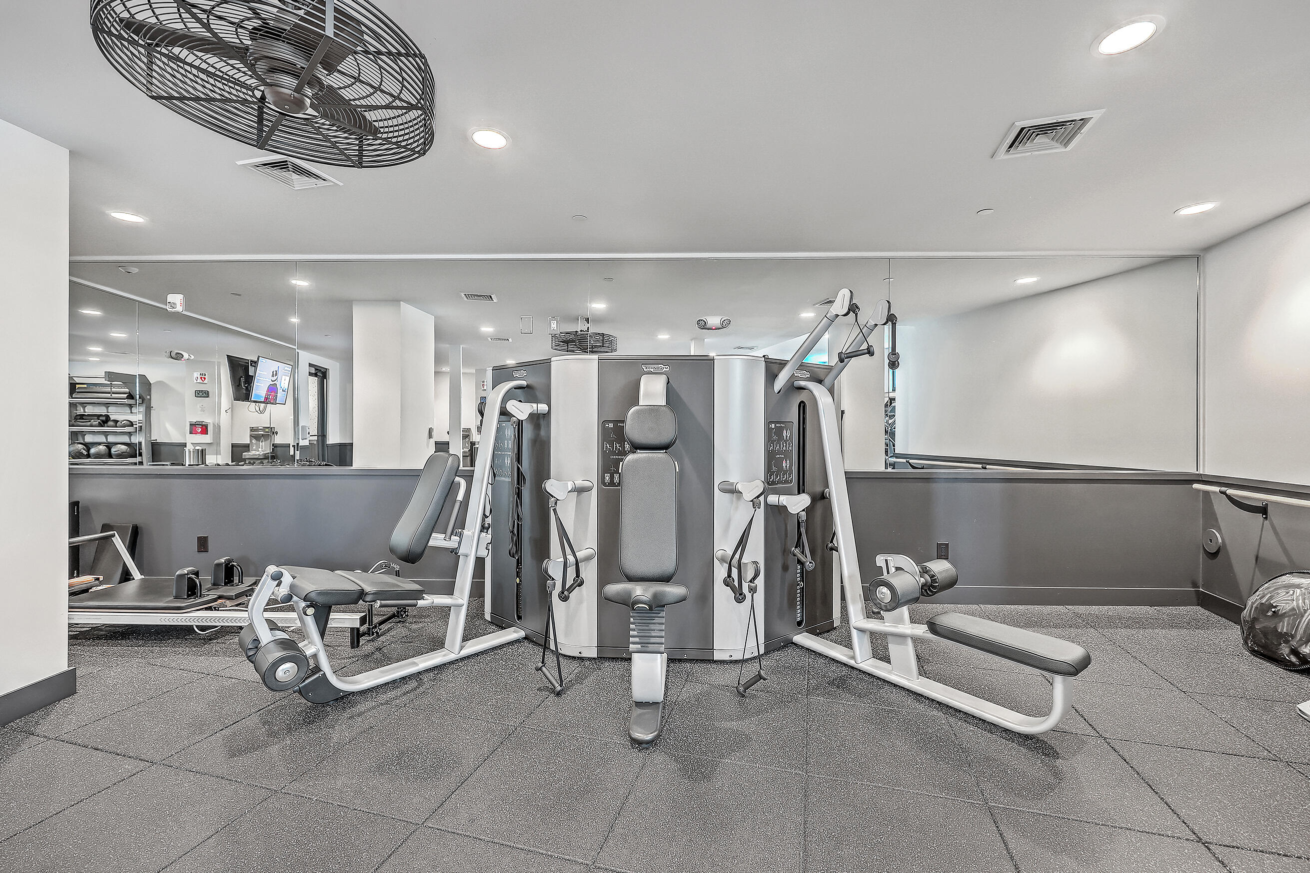 5 Gadsdenboro Street, Unit 511 Charleston, SC 29401 - Photo 34 of 41 ZYN_5430_1_2_3_4_5_6