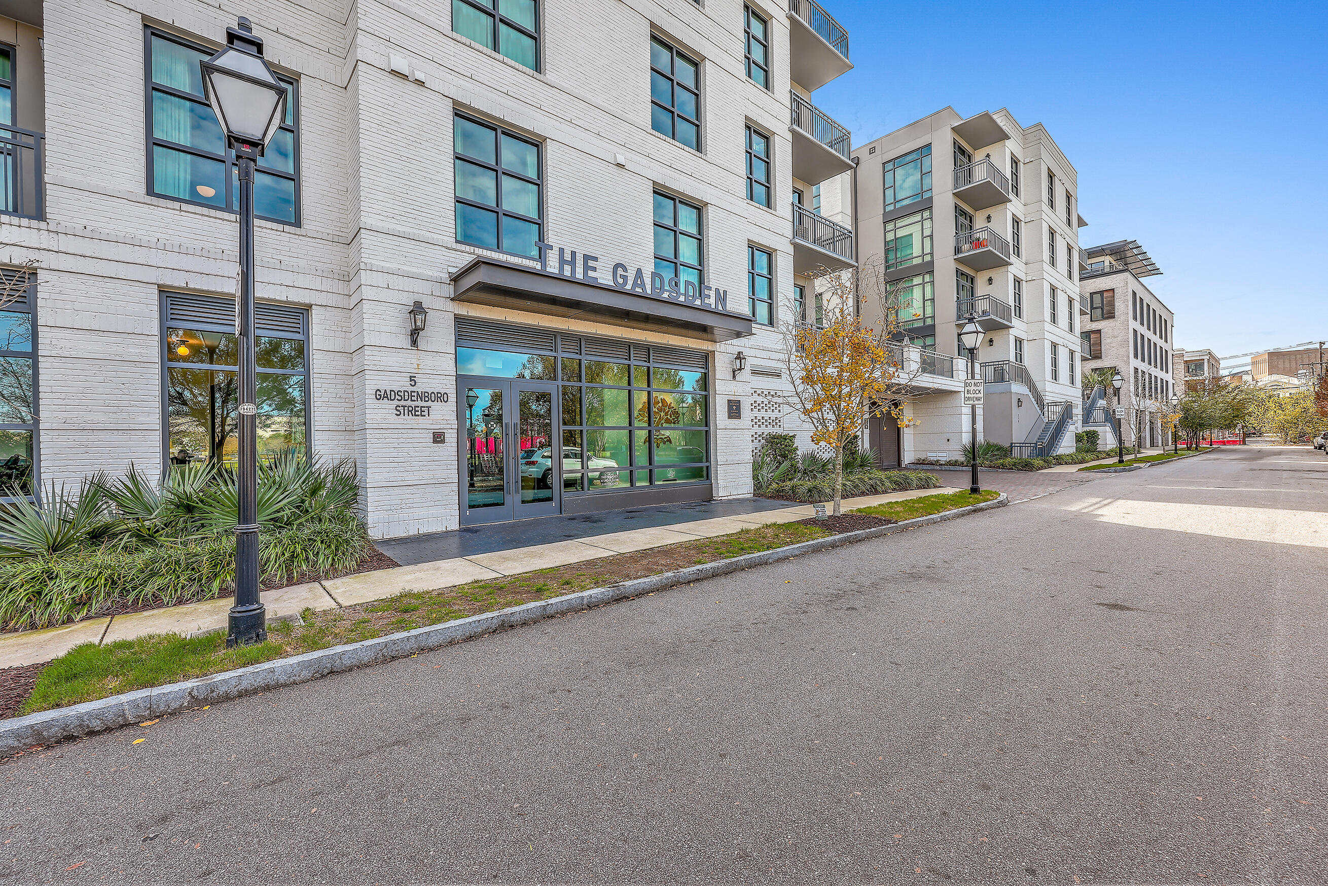 5 Gadsdenboro Street, Unit 511 Charleston, SC 29401 - Photo 37 of 41 ZYN_5472_3_4_5_6_7_8