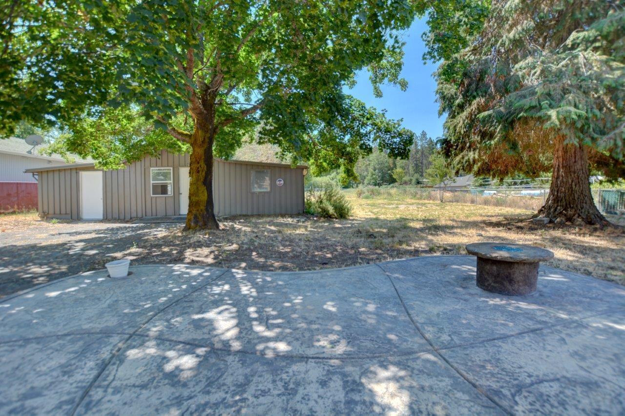 365 West Harbeck Road Grants Pass, OR 97527 - Photo 16 of 23 DSC_6119_20_21
