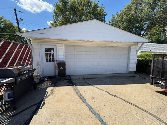$192,500 | 30 Gilbert Avenue, Beech Grove, IN 46107